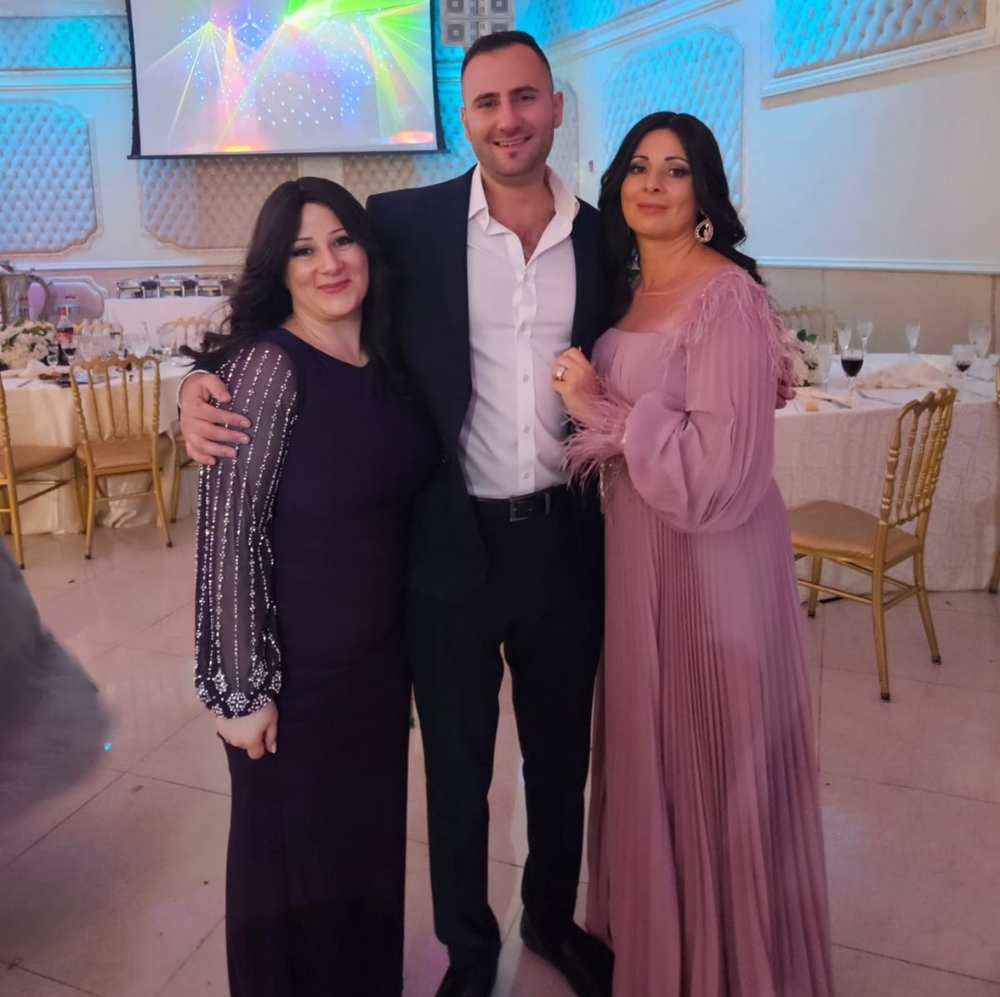 Very beautiful stunning dress size 40